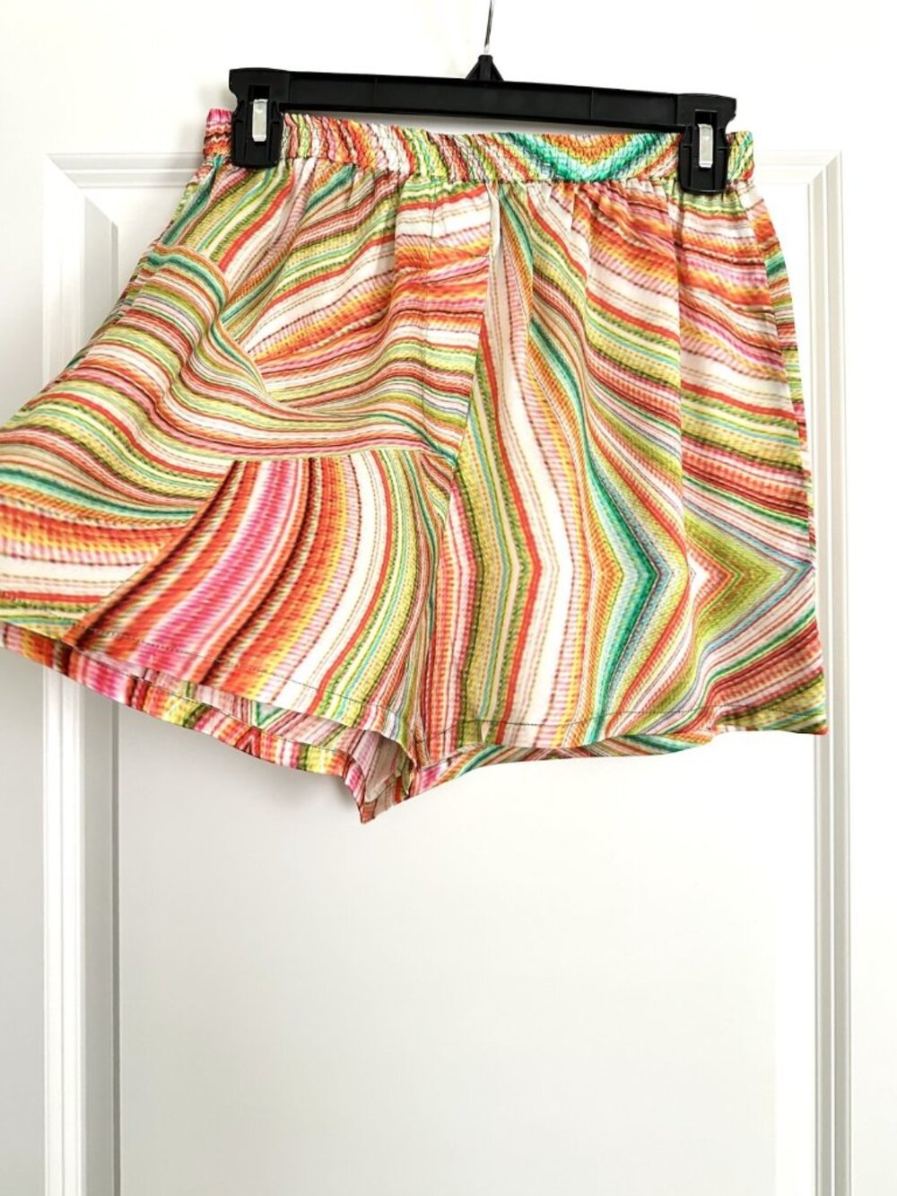 FRANKIES BIKINIS Fifi Satin Wavy Print Shorts Coverup in Multi Size S